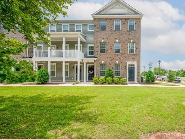 623 Freeman Dr, Hampton, VA 23666