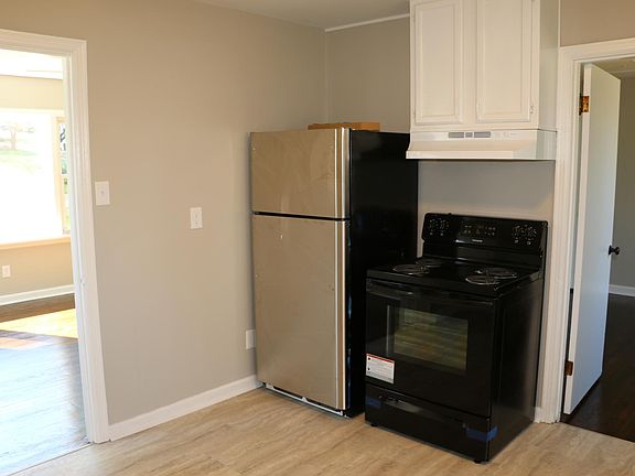 4th image of 4412 Coffey St
