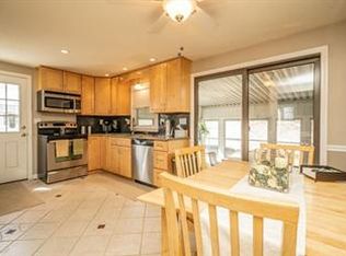 76 Sanders St, Chicopee, MA 01020