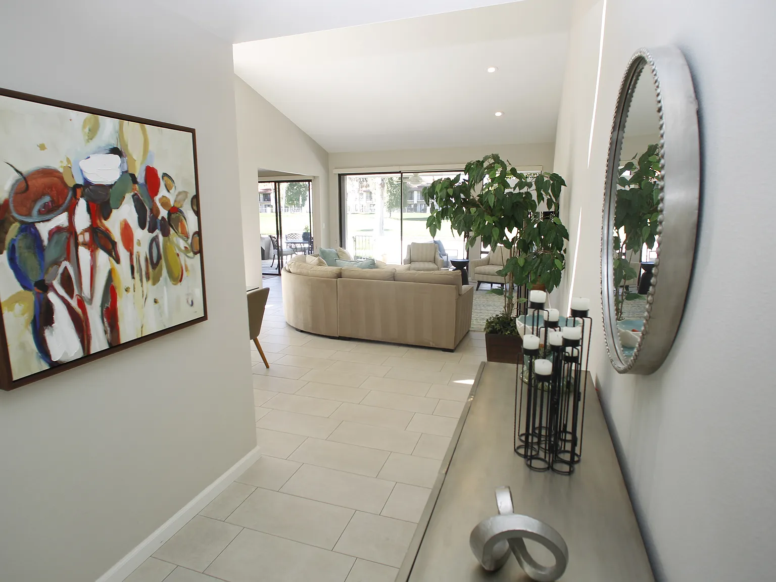 2 bed, 1400 sqft, $5,500 — Photo 2