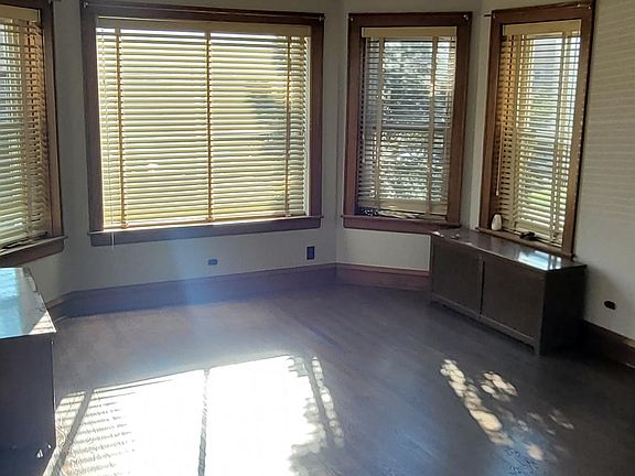 2nd image of 5228 W Hutchinson St #1