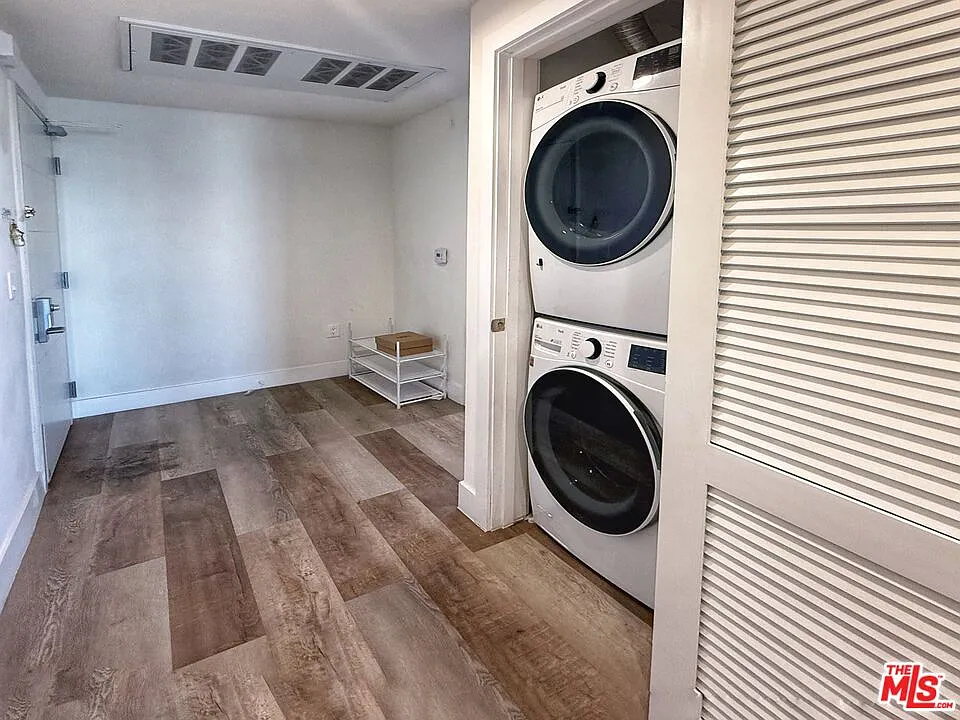 Studio, 1.0 bath, 470 sqft, $2,100 — Photo 3