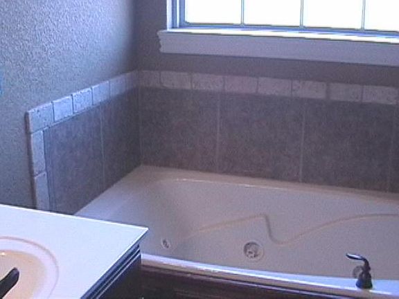Jacuzzi tub