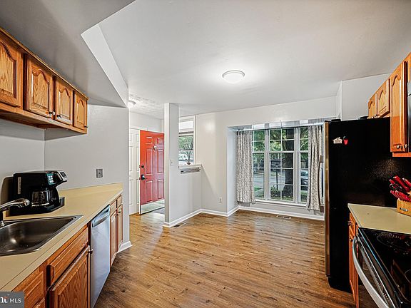 5th image of 908 Cheswold Ct Unit C-2