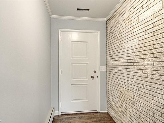 2nd image of 2110 Lynwood Dr