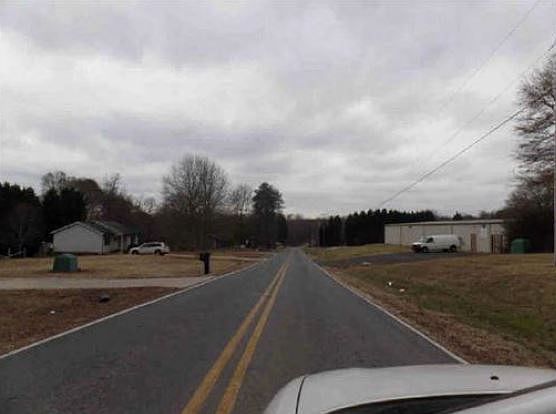 2nd image of 211 Old Lincolnton Crouse Rd