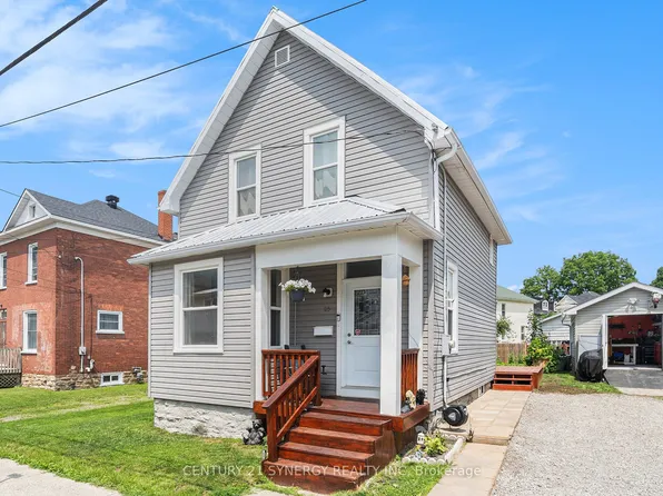 25 Kensington Ave, Smiths Falls, ON K7A 2K6