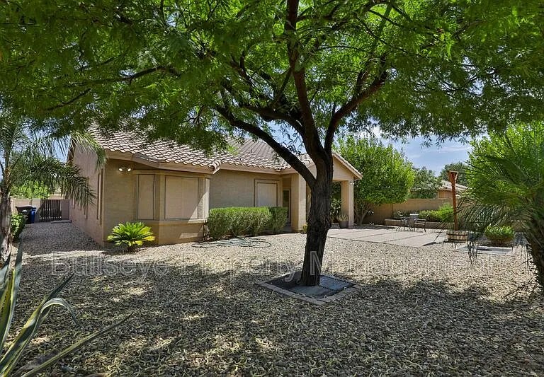 11547 E Sylvan Ave — Photo 25