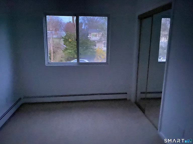 61 Kenilworth Dr W — Photo 11