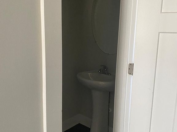 5th image of 196 Fair Orchard Way