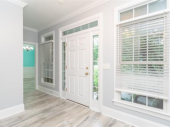 3rd image of 2254 Millbrook Dr