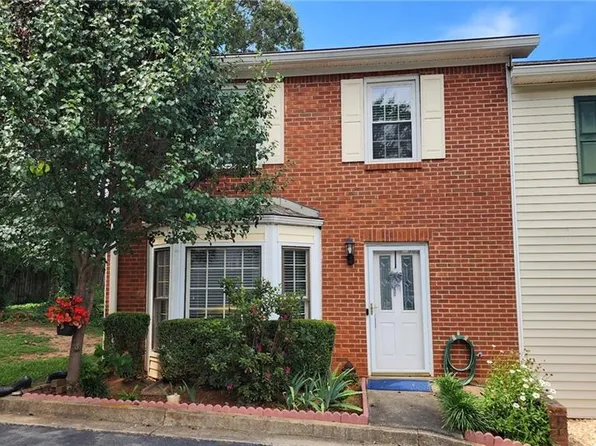 284 Shaded Oaks Ln SE, Marietta, GA 30067
