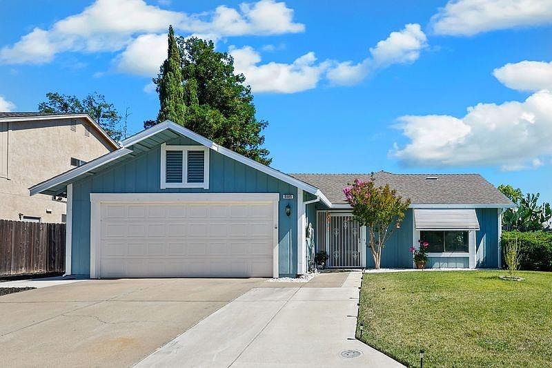 1st image of 8485 Hollow Oaks Ct