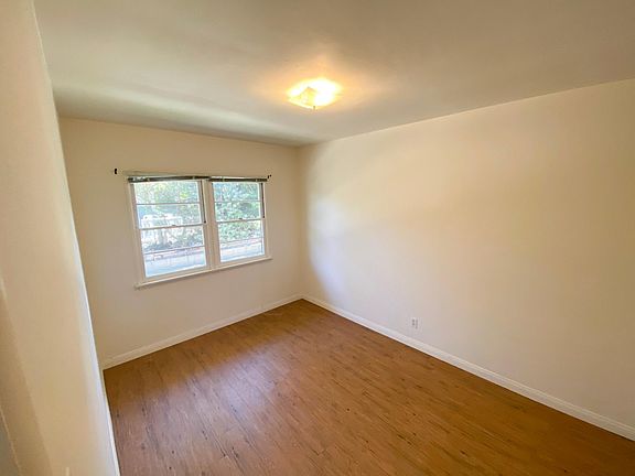 4th image of 822 Cedar St APT C