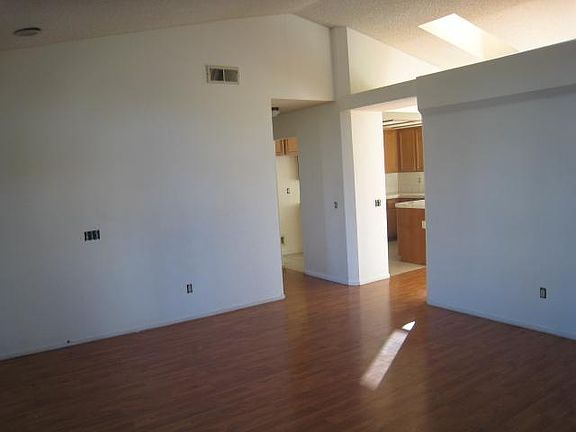 3rd image of 5240 Robinwood Dr