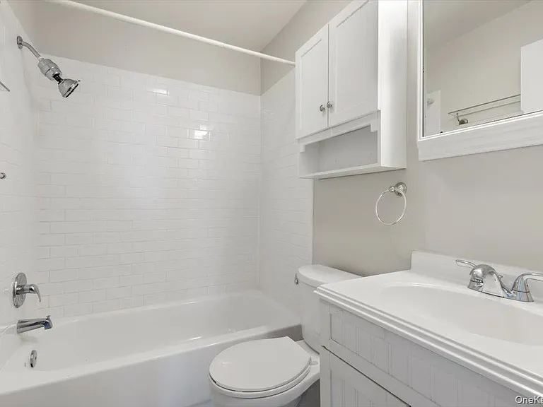 13-15 Cherry Ave #13 — Photo 12