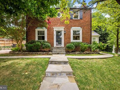 9613 Parkwood Dr, Bethesda, MD, 20814