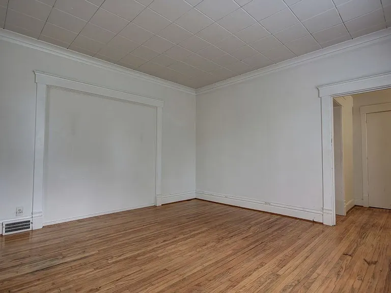 804 W Church St — Photo 7