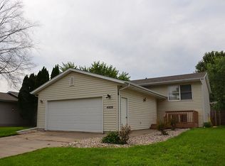 4609 E 15th St, Sioux Falls, SD 57110