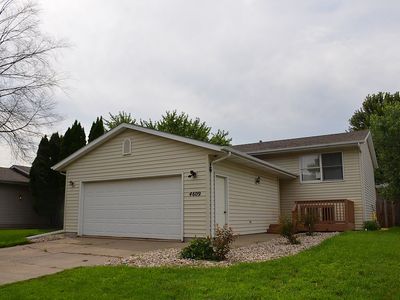 4609 E 15th St, Sioux Falls, SD, 57110