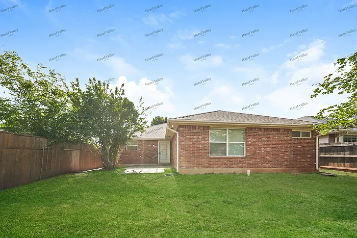 3417 Shona Way — Photo 11