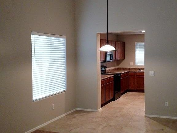 2nd image of 1364 E Poncho Ln