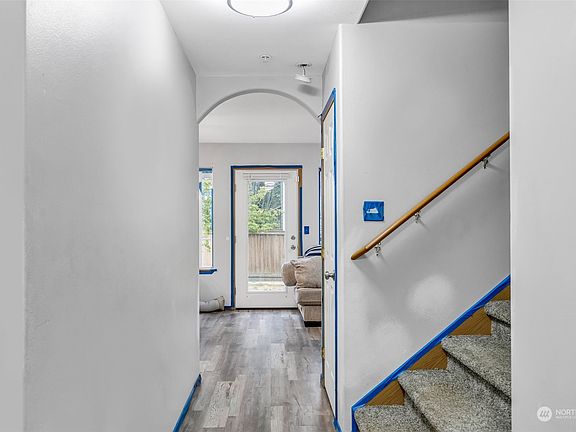 5th image of 119 91st Avenue SE #3B