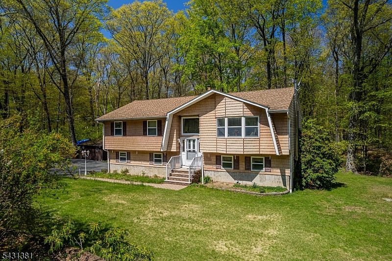 1st image of 1089 Green Pond Rd
