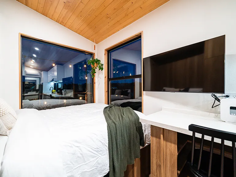 The Den - Night time set-up