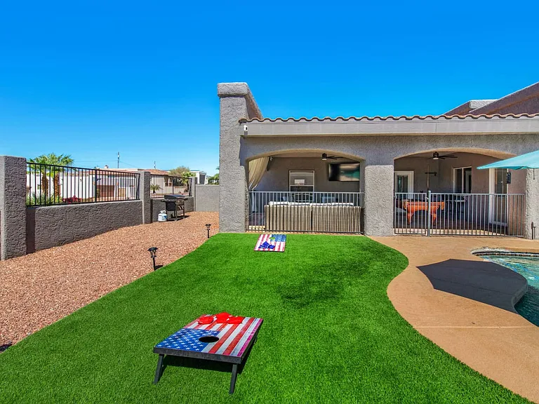 1800 Burgundy Dr — Photo 48