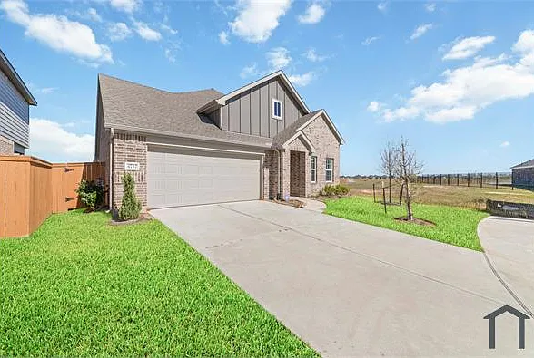 5 bed, 2818 sqft, $3,350 — Photo 3