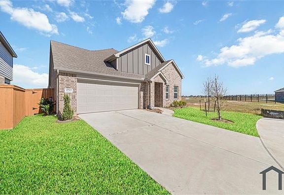 3rd image of 4712 Peony Green Dr