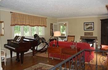 5th image of 1123 Forest Hill Dr
