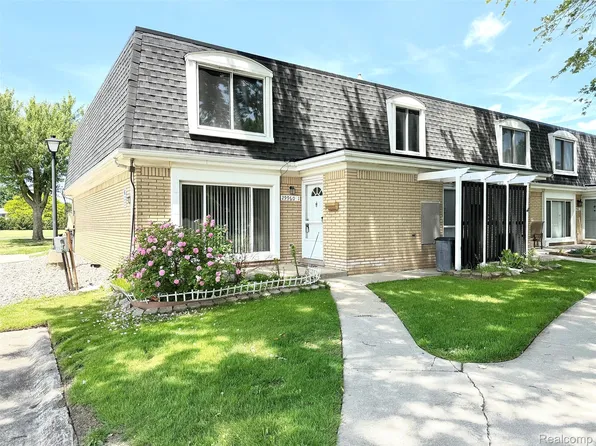 29960 City Center Dr APT 1, Warren, MI 48093