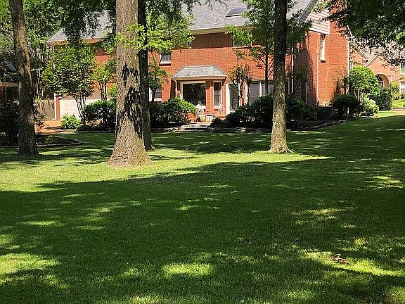 3rd image of 3438 Amroth Dr