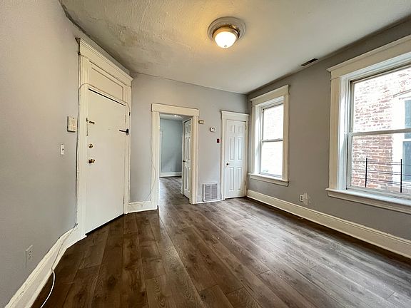 3rd image of 43 Grant Ave #2L