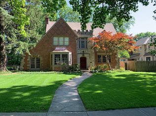 647 W 68th Ter, Kansas City, MO 64113