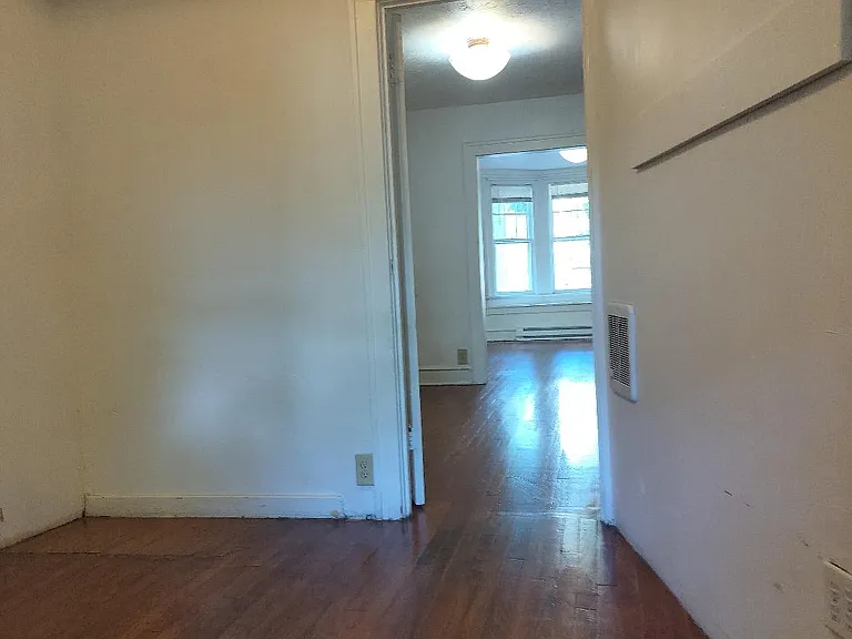 Jefferson St — Photo 15