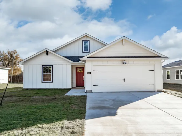 225 Faith Ln, Tioga, TX 76271