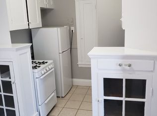 157 Lafayette St APT 10, Salem, MA 01970
