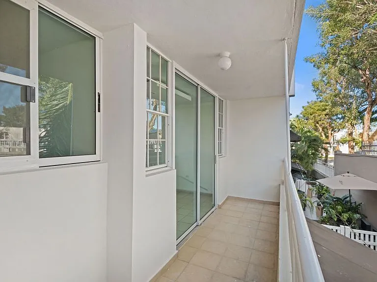 Cond Boulevard Del Rio Apt C204 — Photo 6