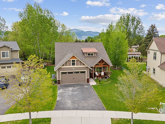 3rd image of 1617 Angelina Way