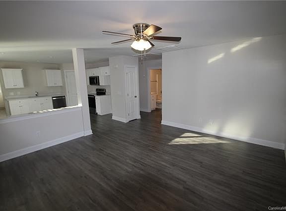 5th image of 578 Main St SW