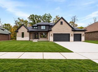 37898 Trillium Pl, Harrison Township, MI 48045