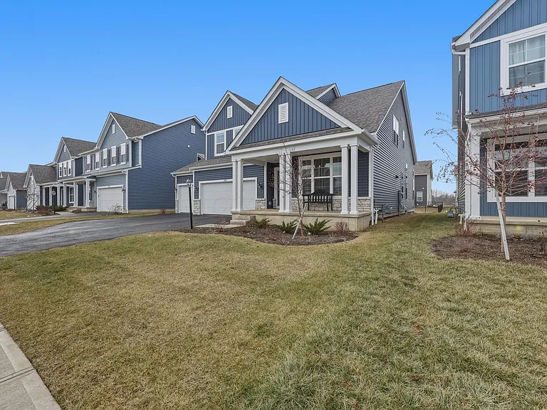868 Centerbeam Ave — Photo 4