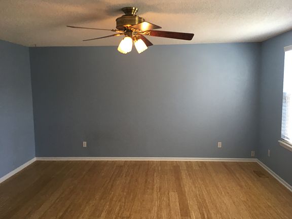 5th image of 3225 W 11th Avenue Ct