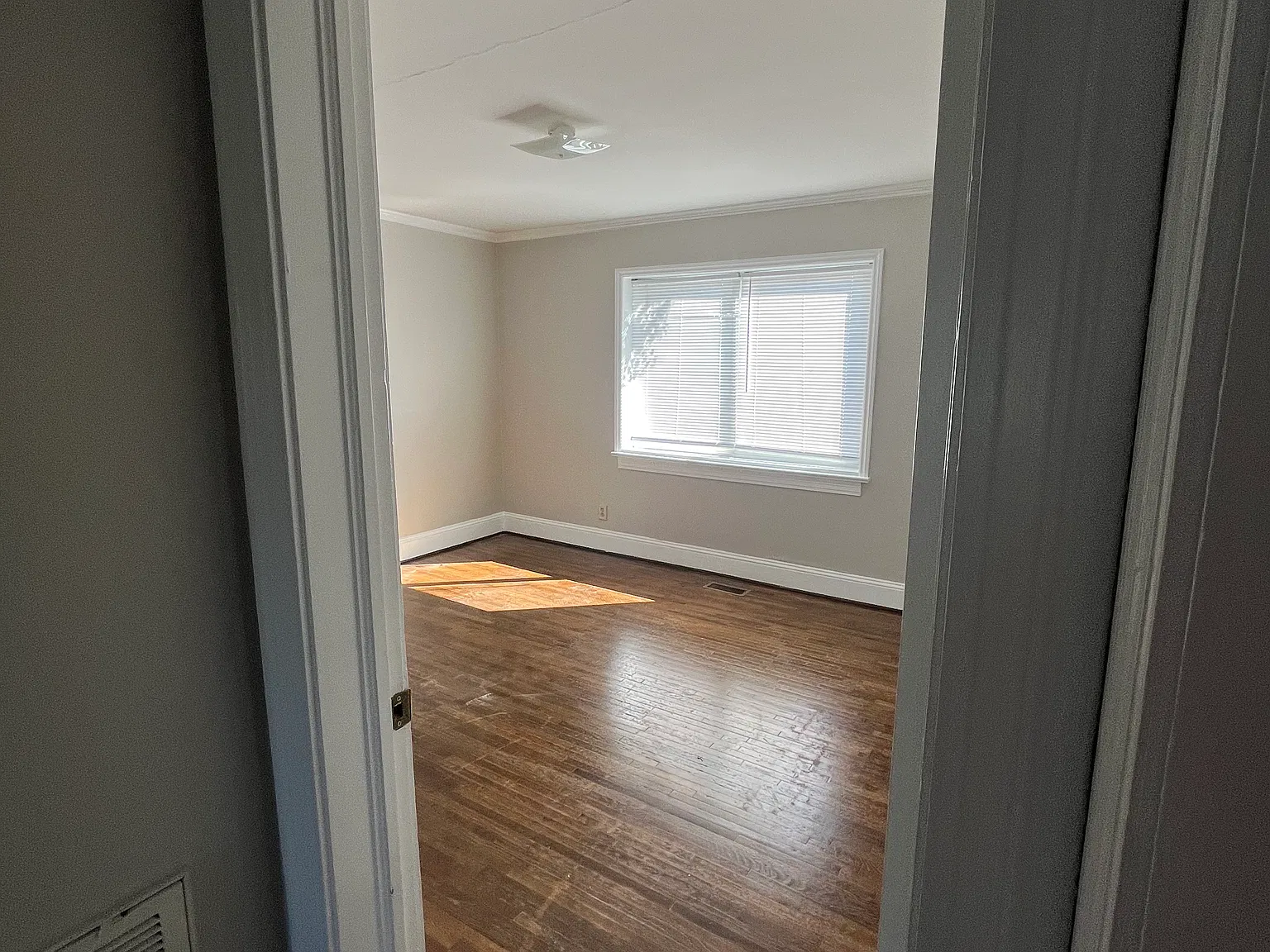2 bed, 784 sqft, $2,000 — Photo 2