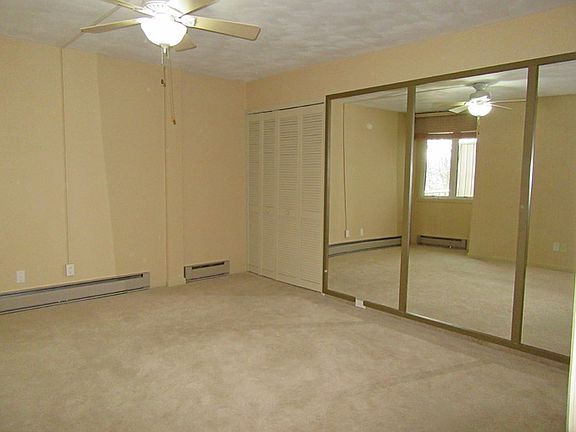 5th image of 1609 Sawyer Dr