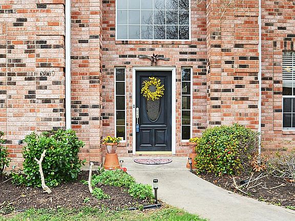 BEAUTIFUL ENTRY