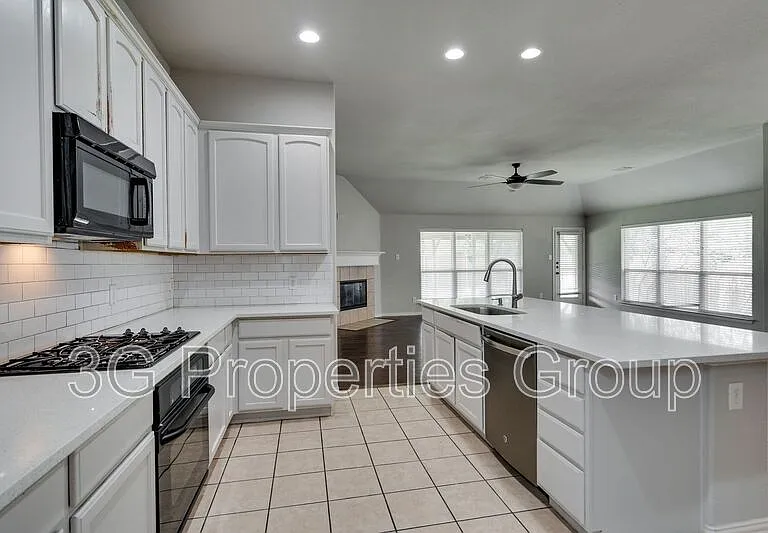 2348 Morning Dew Dr — Photo 6